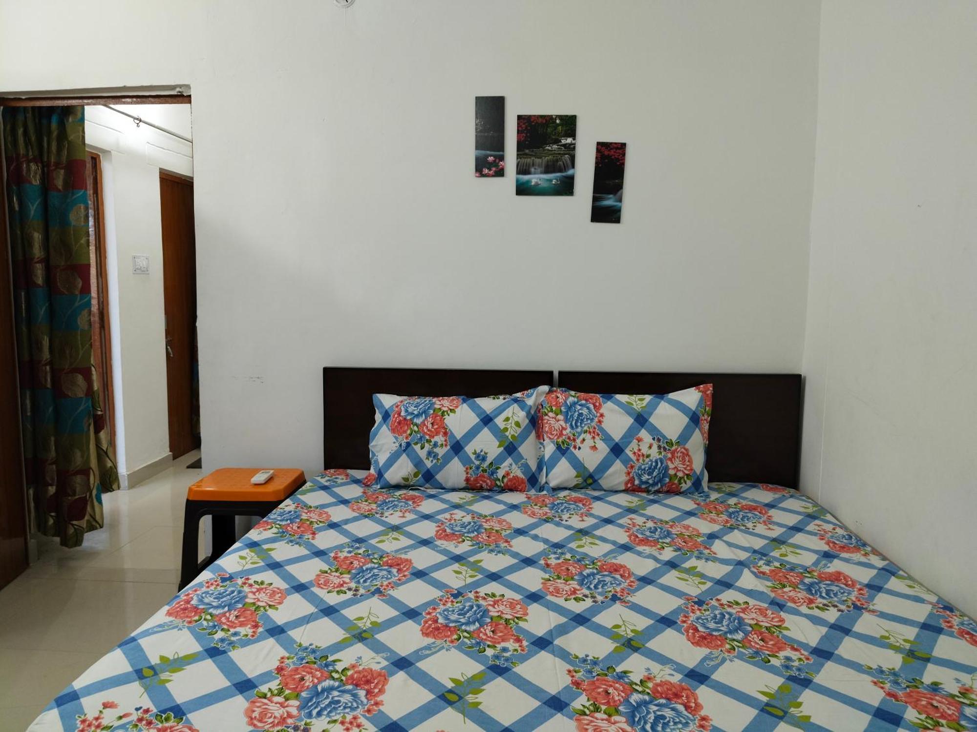 Sharda Homestay Ayodhya Екстер'єр фото